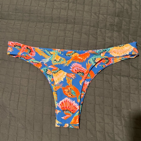 Skatie Alana bottoms in Paraiso - Picture 2 of 3